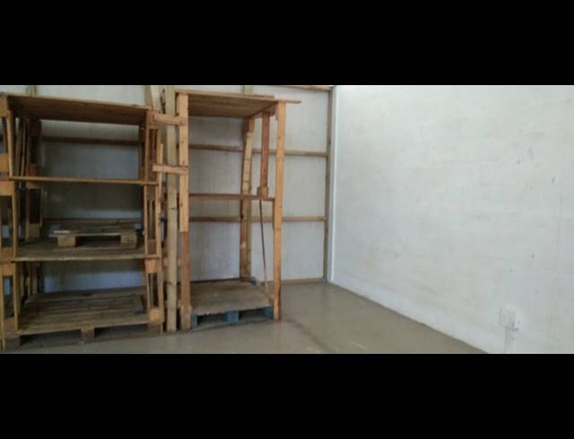 173M² RETAIL TO LET IN RETREAT